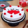 heart design on cake