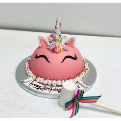 unicorn pinata cake