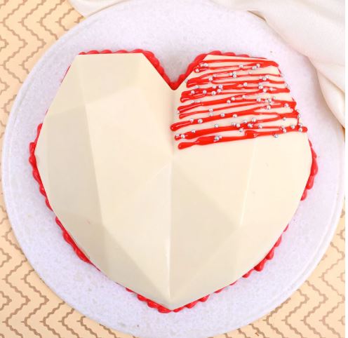 Velvet Heart Shaped Pinata Cake2