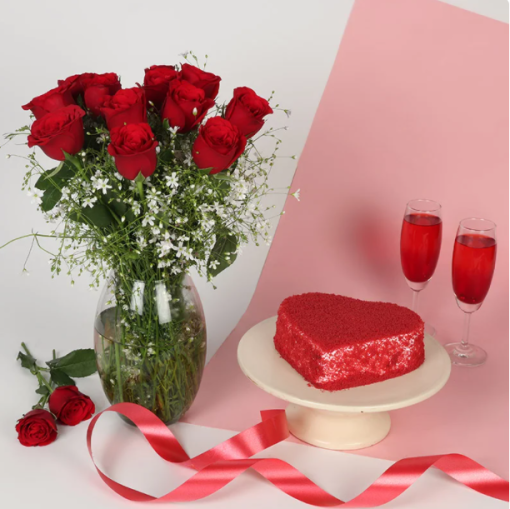 Red Roses N Heart Shape Cake