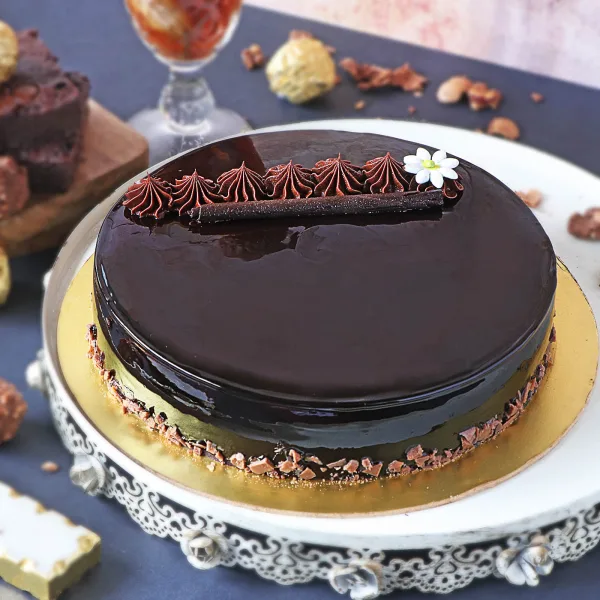 Buy Dark Chocolate Cake Online | Eggless | Free Delivery