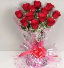 Alternative view of Glourius Roses Bouquet