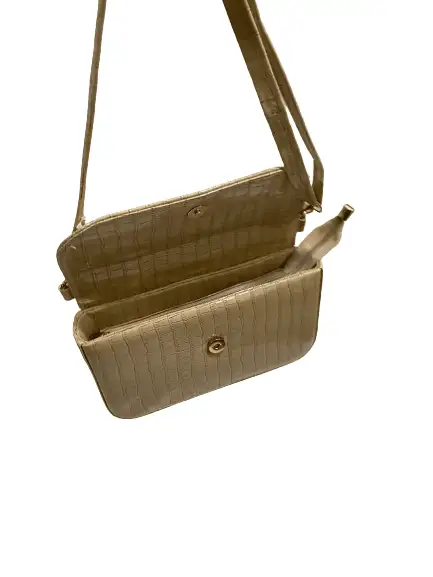 Hanging Creamy Clutch Purse - Image 3