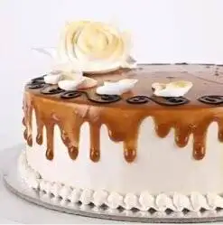 Alternative view of Rose Caramel Cake