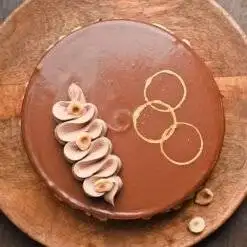 Delicious Nutella Hazelnut Cake - Image 2