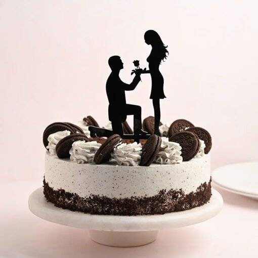 chocolate oreo cake with couple cake topper 9803260ca A 0