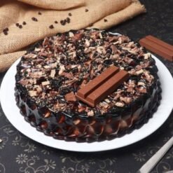Cakesportal Special Kitkat Cake