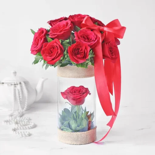 Beautiful 10 Red Rose In Vase