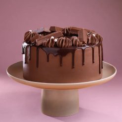 KitKat Swirl Chocolate Drizzle Cake - Image 3