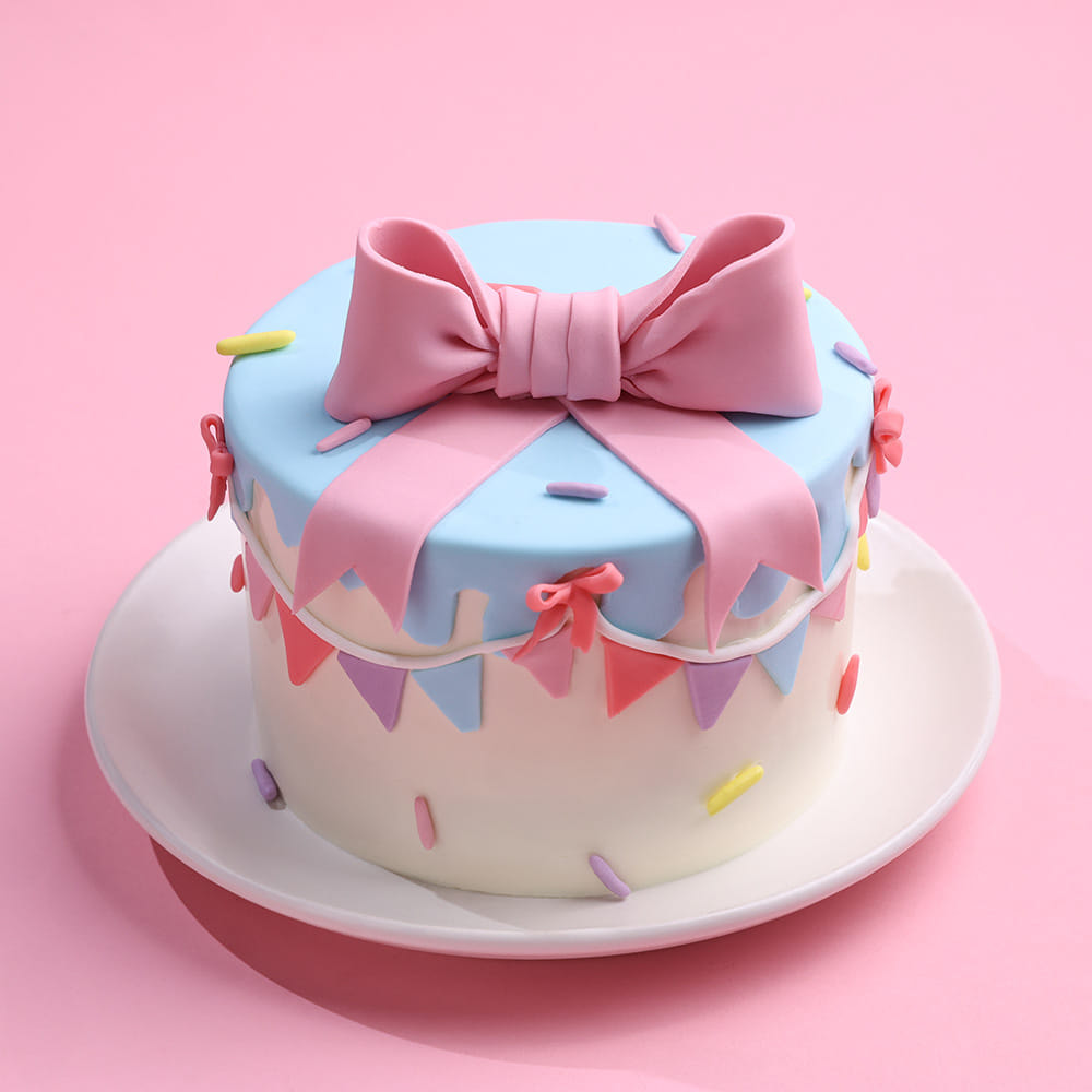 Pastel Bow Buntings Drip Cake main view